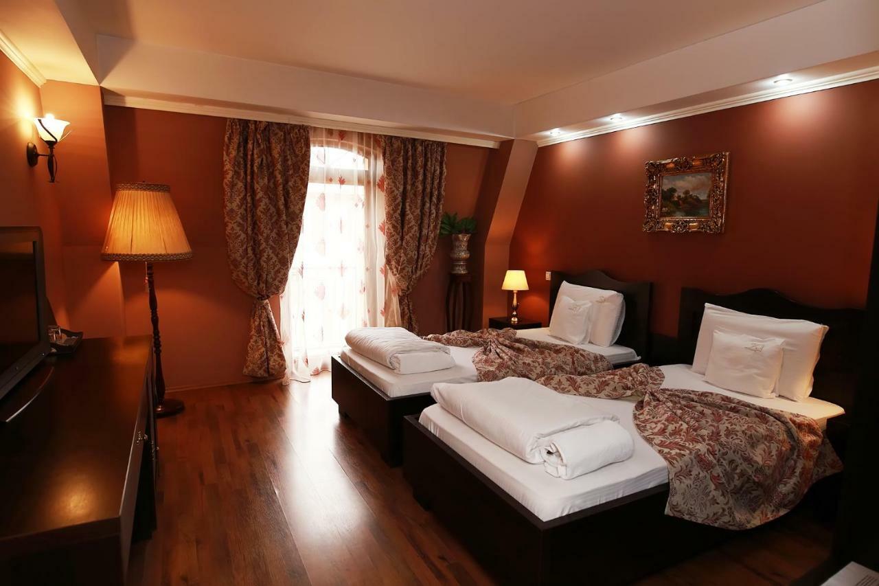 Hotel-Pensiunea Zefir Timisoara Bagian luar foto
